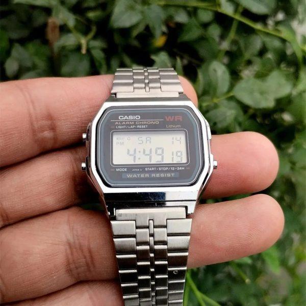 Quartz – Premium Unisex Chain Wristwatch in Polished Steel